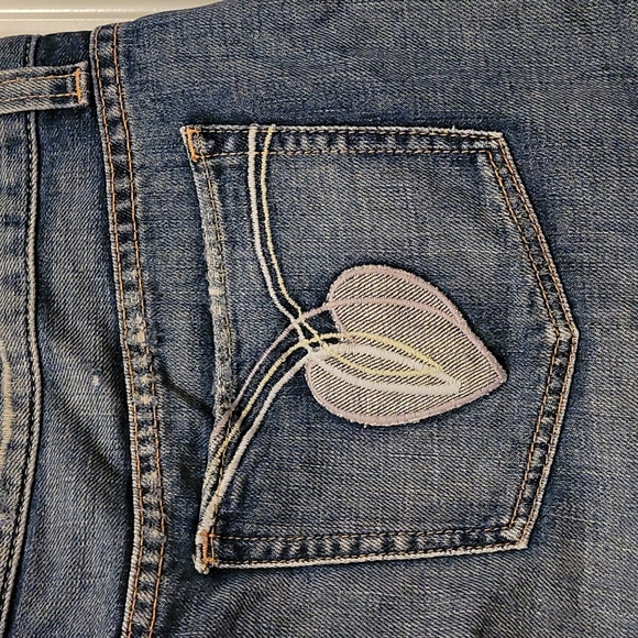 Like New Guess Jeans Beads and Hearts Distressed Mini Skirt - Picture 6 of 9